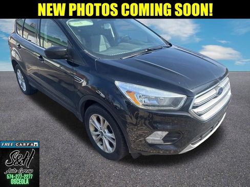 Used 2017 Ford Escape SE AWD/4WD image 1