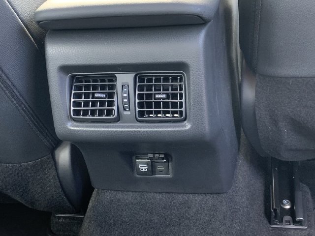 Used 2026 Toyota Camry SE FWD image 35