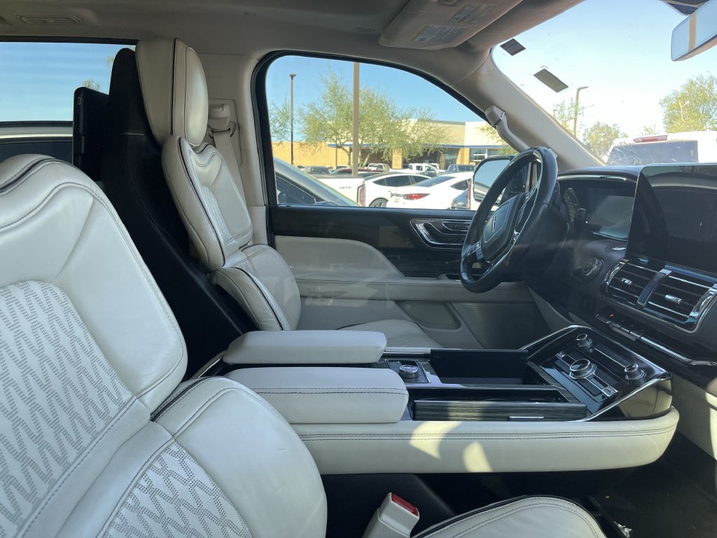 Used 2020 Lincoln Navigator L Black Label w/ Cargo Convenience Package AWD/4WD image 6