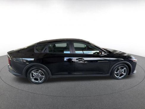 Used 2025 Kia K4 FWD image 15