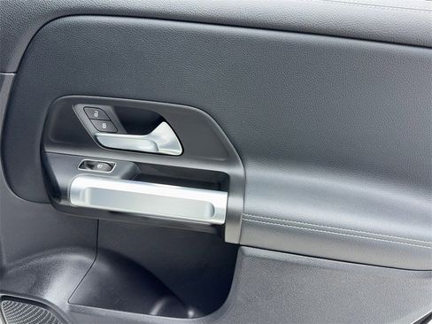 Used 2023 Mercedes-Benz EQB 250+ image 52