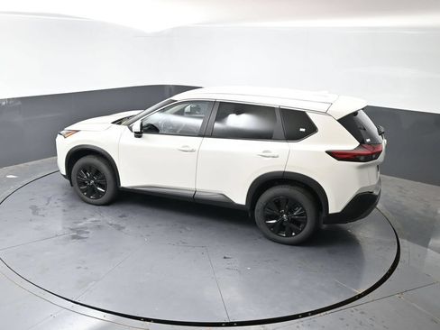 Used 2023 Nissan Rogue SV AWD/4WD image 45