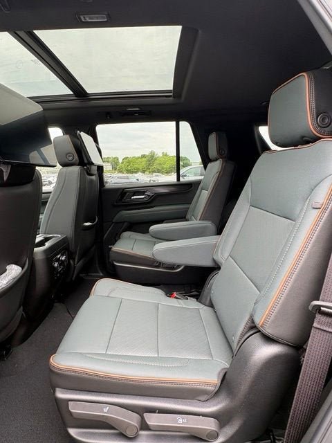 New 2026 GMC Yukon AT4 w/ AT4 Premium Plus Package AWD/4WD image 17