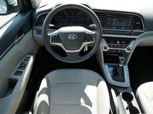 Used 2017 Hyundai Elantra SE FWD image 11
