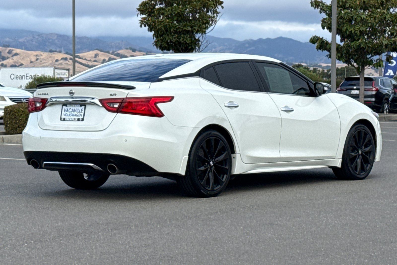 Used 2017 Nissan Maxima SR w/ Midnight Edition FWD image 4
