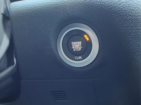 New 2026 Chrysler Pacifica Select w/ S Appearance Package image 12