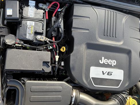 Used 2016 Jeep Wrangler Sport image 23