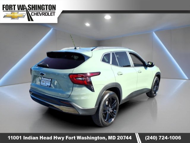 Used 2026 Chevrolet Trax ACTIV w/ Sunroof Package FWD image 3