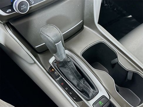 Used 2018 Honda Accord LX image 19