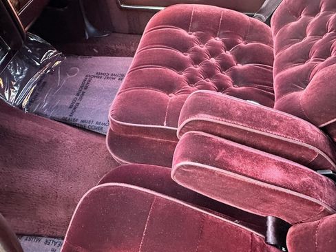 Used 1987 Cadillac Brougham RWD image 23