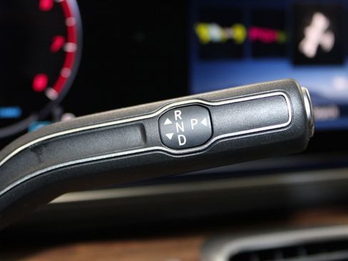 Used 2025 Mercedes-Benz GLS 450 4MATIC image 36