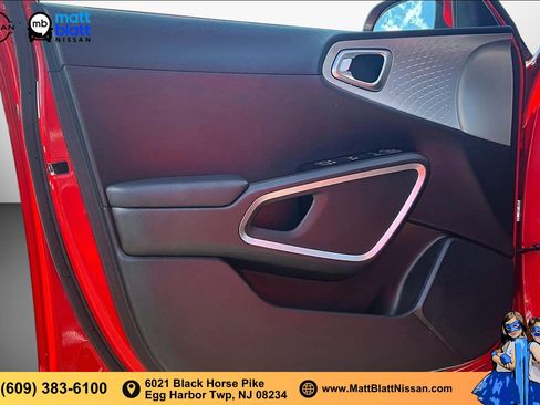 Used 2023 Kia Soul LX w/ LX Technology Package FWD image 18