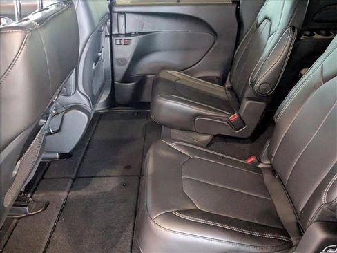 New 2026 Chrysler Pacifica Select w/ S Appearance Package FWD image 15