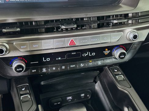 Used 2025 Kia Telluride S image 24