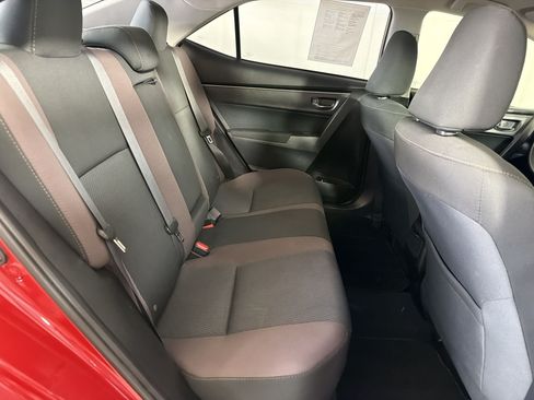 Used 2017 Toyota Corolla LE w/ Carpet Mat Package (TMS) FWD image 28