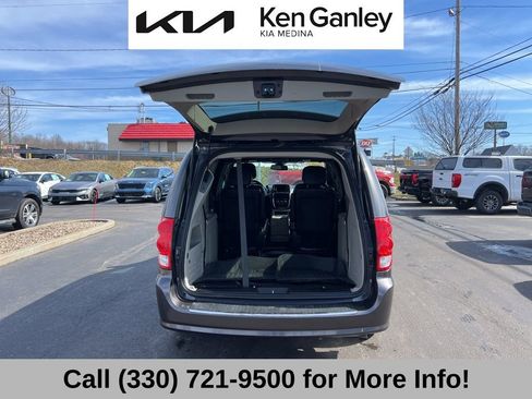 Used 2020 Dodge Grand Caravan SXT image 48