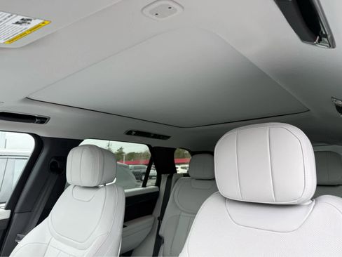 Used 2023 Land Rover Range Rover Sport SE image 7