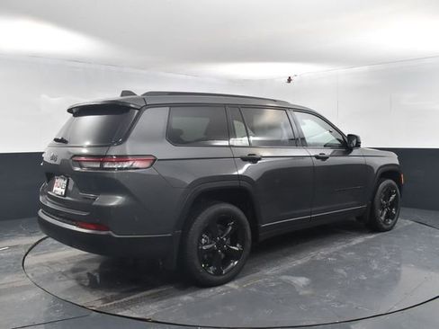 New 2025 Jeep Grand Cherokee L Limited w/ Black Appearance Package image 9