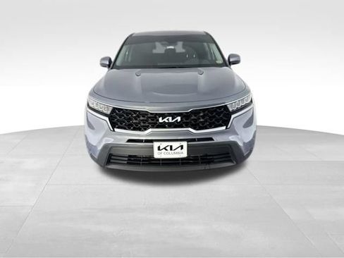 Certified 2023 Kia Sorento LX FWD image 3