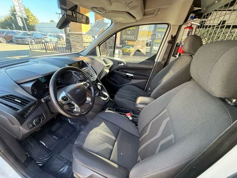 Used 2018 Ford Transit Connect XLT image 13
