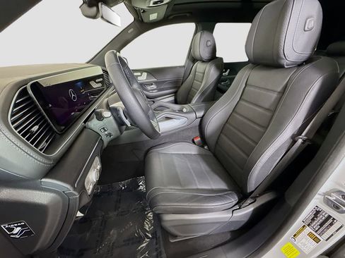 Used 2024 Mercedes-Benz GLS 450 4MATIC image 22
