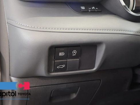 Used 2023 Toyota Highlander XSE AWD/4WD image 13