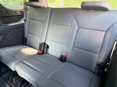 Used 2022 Chevrolet Tahoe LT w/ Luxury Package AWD/4WD image 28