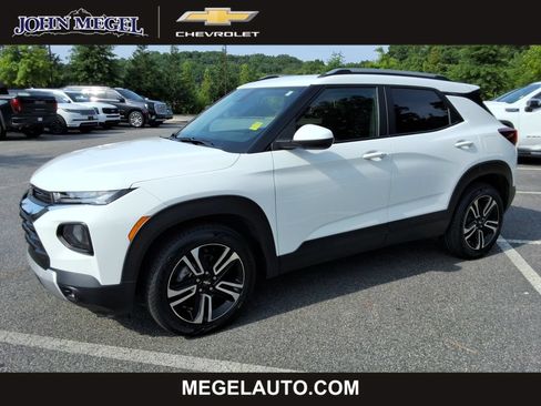 Certified 2023 Chevrolet TrailBlazer LT FWD image 1