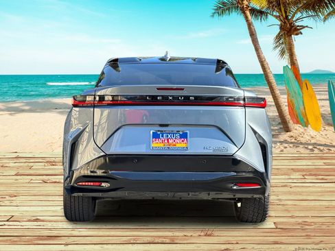 Used 2023 Lexus RZ 450e Premium w/ Technology Package image 4