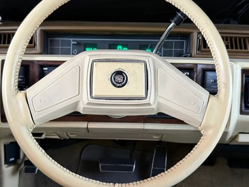 Used 1989 Cadillac De Ville Sedan FWD image 52