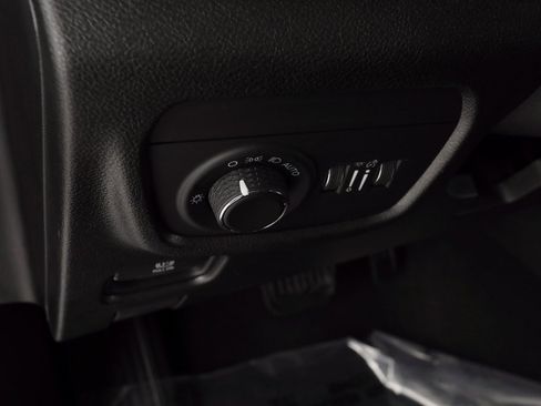 Certified 2022 Jeep Grand Cherokee Altitude image 22