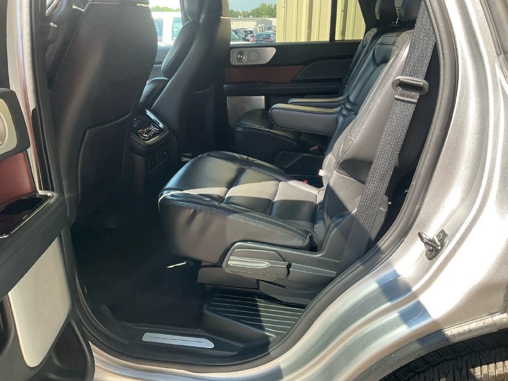 Used 2020 Lincoln Navigator Reserve w/ Luxury Package AWD/4WD image 6