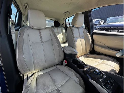 Used 2018 Nissan Leaf SL w/ SL Technology Package FWD image 4