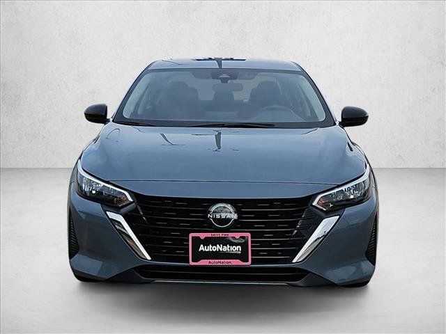 Used 2025 Nissan Sentra SV FWD image 2