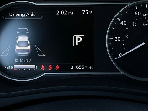 Used 2025 Nissan Versa SV image 34