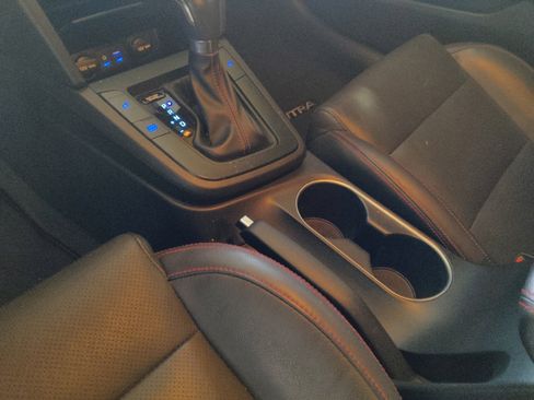 Used 2018 Hyundai Elantra Sport w/ Sport Premium Package 03 FWD image 26