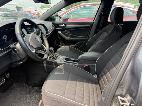 Used 2024 Volkswagen Jetta Sport FWD image 6