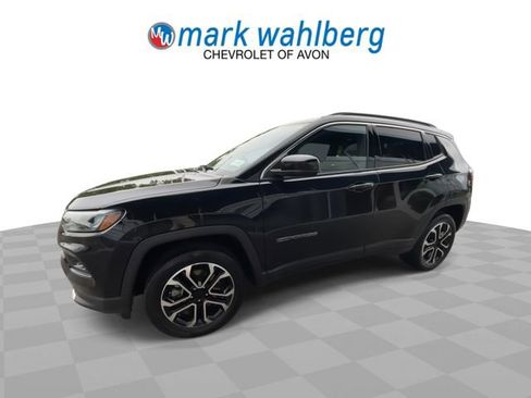 Used 2024 Jeep Compass Limited w/ Sun and Sound Group AWD/4WD image 4
