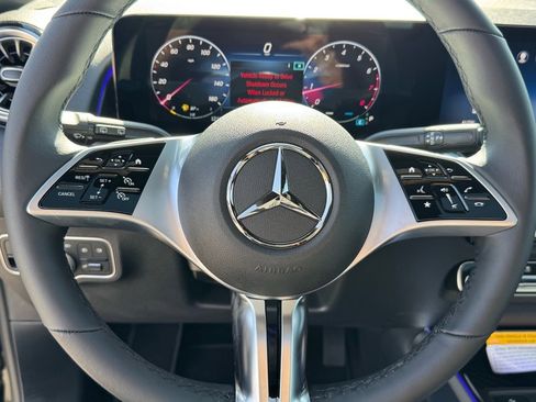 New 2026 Mercedes-Benz GLB 250 image 23