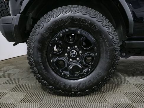 Used 2025 Ford Bronco Badlands w/ Sasquatch Package AWD/4WD image 14