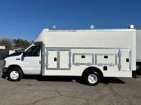 Used 2019 Ford E-450 and Econoline 450 Super Duty w/ Power Windows & Locks Group image 10