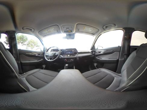 Used 2025 Chevrolet TrailBlazer LT FWD image 41