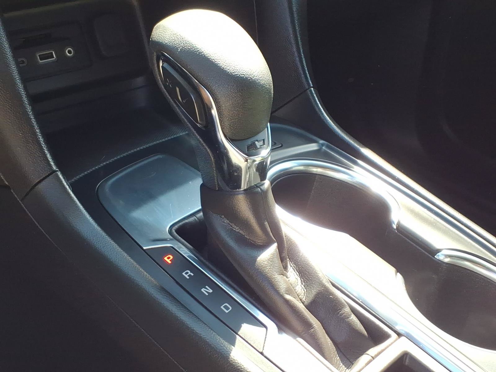 Used 2024 Chevrolet Equinox LT FWD image 14