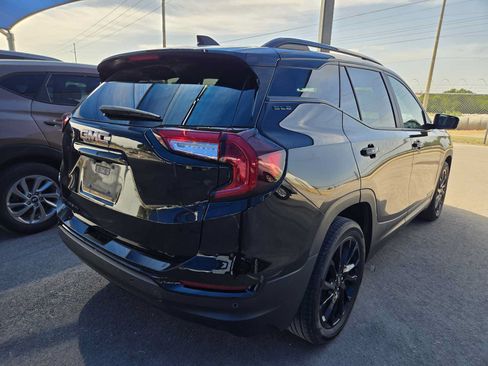 Used 2023 GMC Terrain SLE w/ Driver Convenience Package FWD image 4