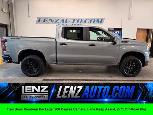 Used 2025 Chevrolet Silverado 1500 LT Trail Boss w/ LT Trail Boss Premium Package AWD/4WD image 1