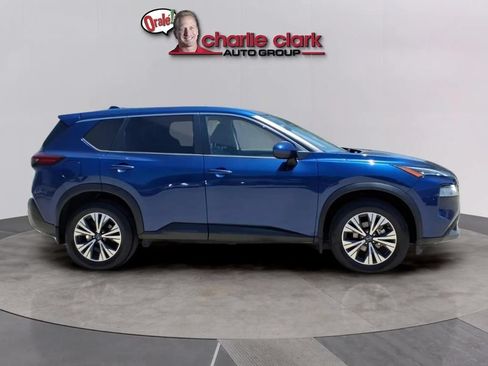 Used 2023 Nissan Rogue SV FWD image 6