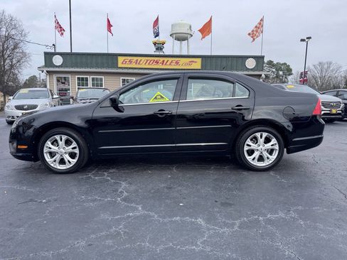 Used 2012 Ford Fusion SE image 2