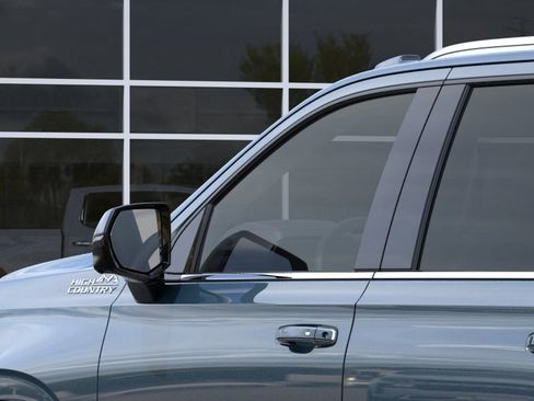 New 2026 Chevrolet Suburban High Country image 12