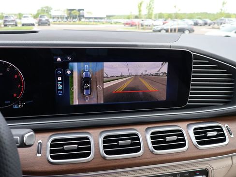 New 2026 Mercedes-Benz GLS 450 4MATIC image 27