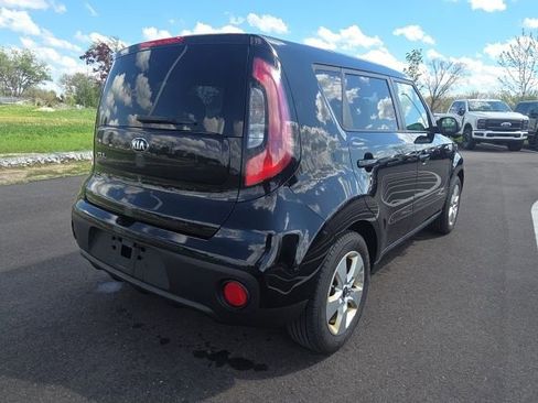 Used 2018 Kia Soul FWD image 8